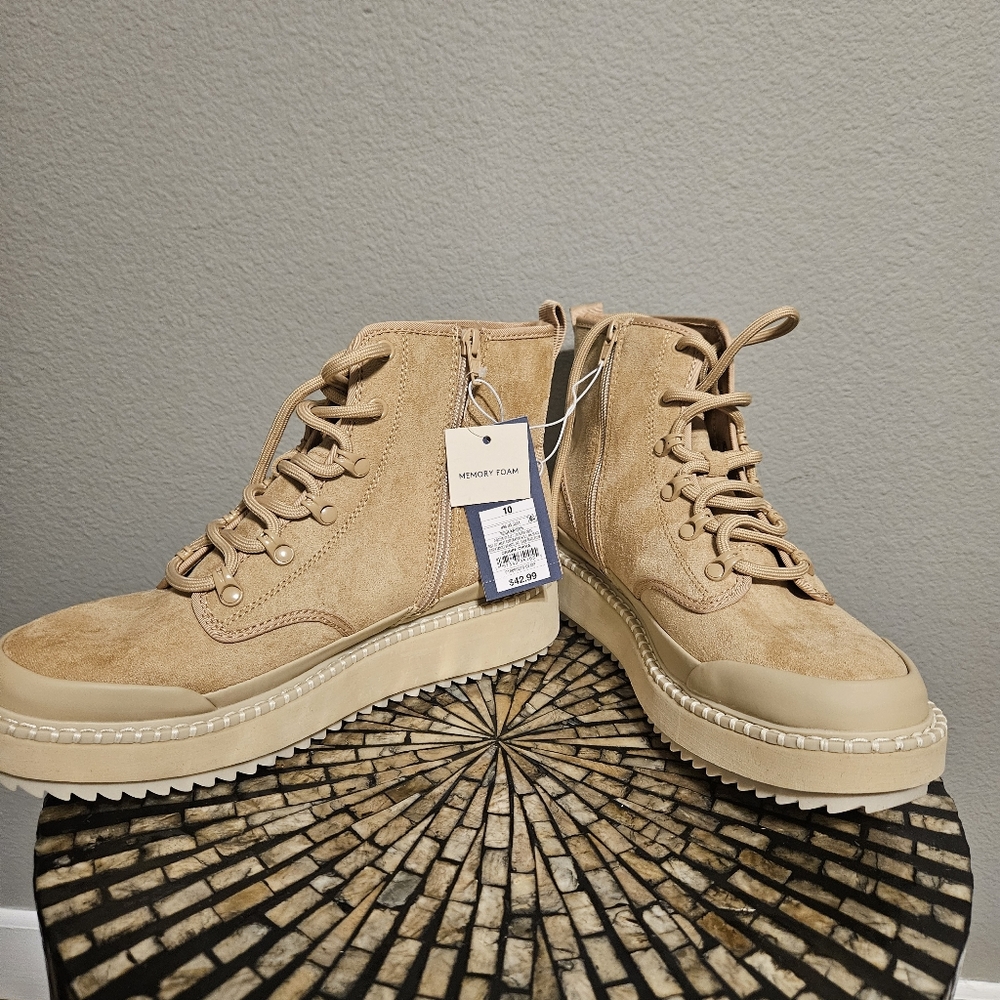 Brand New Universal Thread Boots